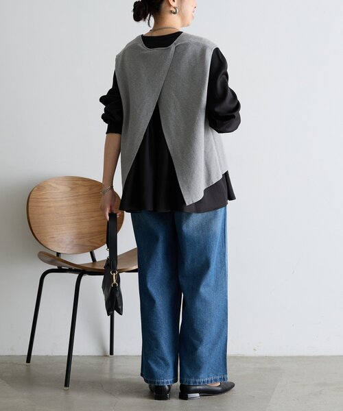 Jena espace merveilleux（ジェナ　エスパスメルヴェイユ）の「《さわ企画》【セレモニー/WEB限サイズあり】ペプラムブラウス（シャツ/ブラウス・レディース・ブラック/オフホワイト・FREE/0）」の3枚目の写真