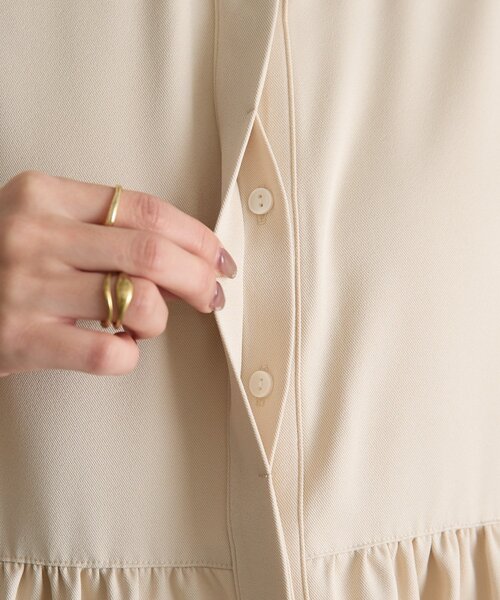 Jena espace merveilleux（ジェナ　エスパスメルヴェイユ）の「《さわ企画》【セレモニー/WEB限サイズあり】ペプラムブラウス（シャツ/ブラウス・レディース・ブラック/オフホワイト・FREE/0）」の9枚目の写真