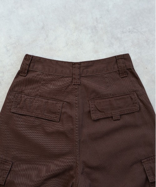 ad thie(アドティエ)の「ベルト付き カーゴハーフパンツ(カーゴパンツ・レディース・カーキ/ダークブラウン・FREE)」の4枚目の写真