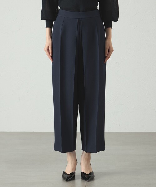 CAST:（キャストコロン）の「【UV効果/着用シワ軽減/セットアップ対応】フォルムタックデザインパンツ（その他パンツ・レディース・ネイビー/ブラック・S/M/L）」の5枚目の写真