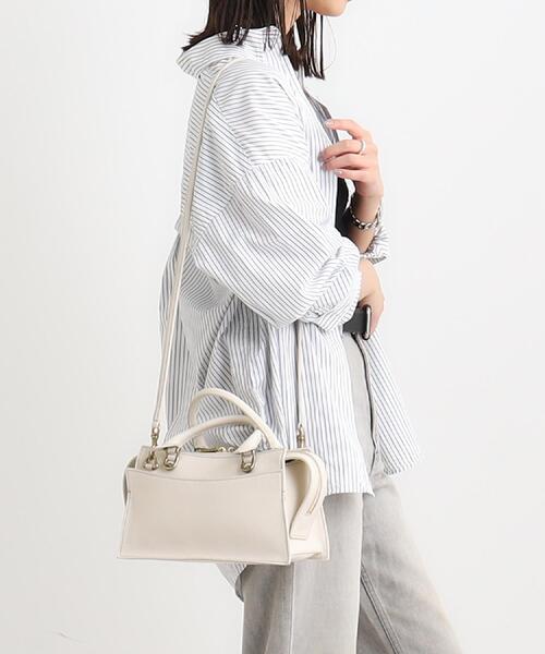 TOFF&LOADSTONE（トフアンドロードストーン）の「Buddy handbag（バディ ハンドバッグ）（ハンドバッグ・レディース・ホワイト系/ブラック・00）」の4枚目の写真