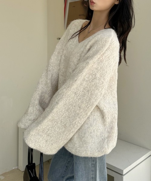 Ada.(エイダ)の「ゆるVネック オーバーサイズ シャギーニット(ニット/セーター・レディース・ライトグレー/アイボリー/ブラウン/ピンク・FREE)」の9枚目の写真