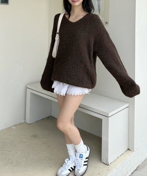 Ada.(エイダ)の「ゆるVネック オーバーサイズ シャギーニット(ニット/セーター・レディース・ライトグレー/アイボリー/ブラウン/ピンク・FREE)」の12枚目の写真