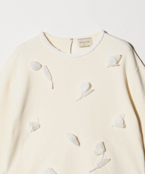 UNITED ARROWS（ユナイテッドアローズ）の「BROCHE  フラワーモチーフ ニット（ニット/セーター・レディース・ブラック/オフホワイト/グレー系・FREE）」の11枚目の写真