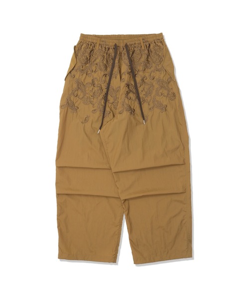 elephant TRIBAL fabrics(エレファントトライバルファブリックス)の「elephant TRIBAL fabrics SNOW CAMO PANTS(その他パンツ・メンズ・キャメル/セージグリーン/ブラック・SMALL/MEDIUM)」の1枚目の写真