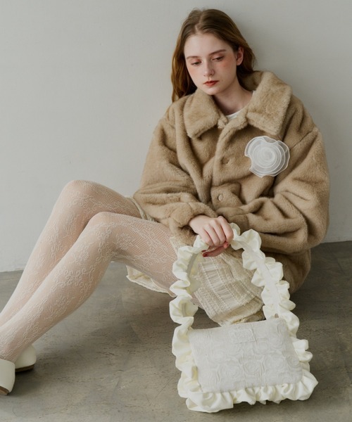 idem(イデム)の「rose frill bag / バラジャガードフリルバッグ(ハンドバッグ・レディース・イエロー/ブラック/アイボリー・FREE)」の4枚目の写真