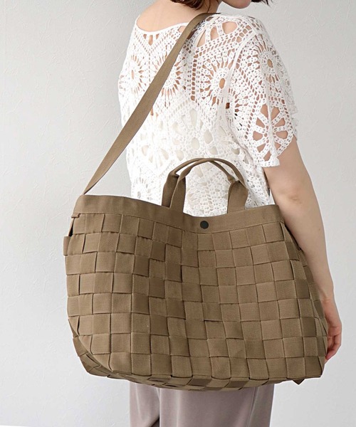 MAISON CANVVAS(メゾンキャンバス)の「PETA TOTE (L)【MAISON CANVVAS/メゾン キャンバス】(トートバッグ・レディース・カーキ・フリー)」の1枚目の写真