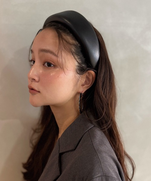 room153（ルームイチゴサン）の「ボリュームワイドカチューシャ（カチューシャ・レディース・ブラック系その他/グレー/ブラック/ライトベージュ/ブラウン/モカ・FREE）」の2枚目の写真