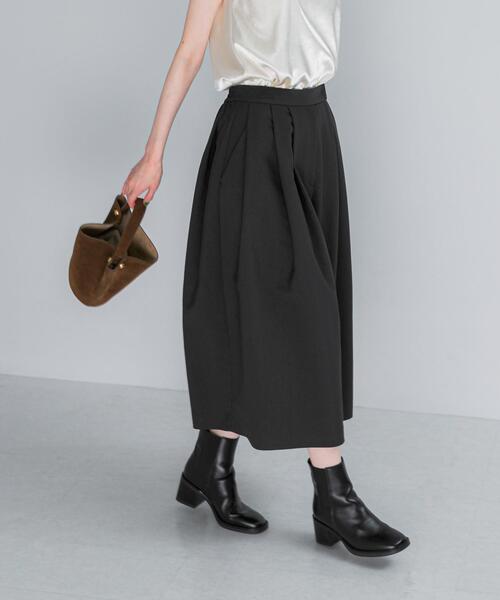 URBAN RESEARCH ROSSO WOMEN（アーバンリサーチ　ロッソ）の「ダブルクロスフォルムタックパンツ（その他パンツ・レディース・チャコールグレー/アイボリー・36/38）」の2枚目の写真