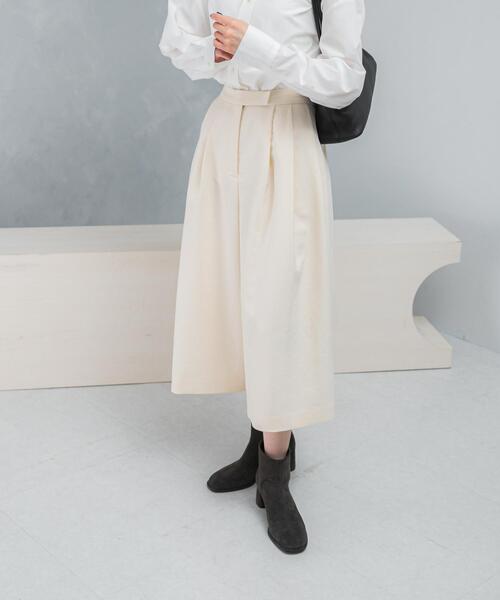 URBAN RESEARCH ROSSO WOMEN（アーバンリサーチ　ロッソ）の「ダブルクロスフォルムタックパンツ（その他パンツ・レディース・チャコールグレー/アイボリー・36/38）」の5枚目の写真