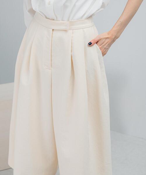 URBAN RESEARCH ROSSO WOMEN（アーバンリサーチ　ロッソ）の「ダブルクロスフォルムタックパンツ（その他パンツ・レディース・チャコールグレー/アイボリー・36/38）」の9枚目の写真