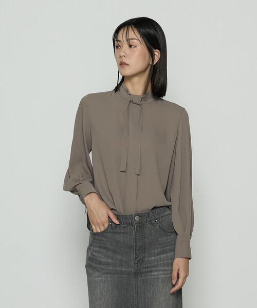 K.T KIYOKO TAKASE(キヨコタカセ)の「マットサテン タイ付 ハイネックブラウス(シャツ/ブラウス・レディース・ブラック/モカ/ホワイト・7号/11号/9号)」の9枚目の写真