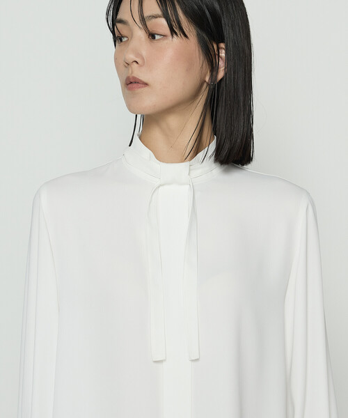 K.T KIYOKO TAKASE(キヨコタカセ)の「マットサテン タイ付 ハイネックブラウス(シャツ/ブラウス・レディース・ブラック/モカ/ホワイト・7号/11号/9号)」の16枚目の写真