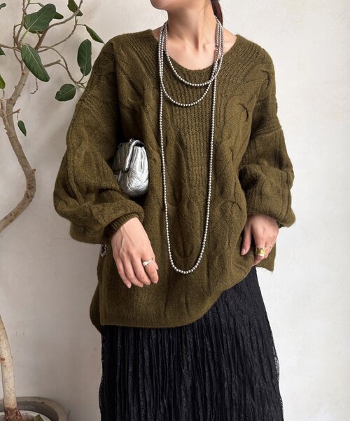 DouDou（ドゥドゥ）の「ボリュームケーブルプルオーバー（ニット/セーター・レディース・カーキ/チャコールグレー/ベージュ/ブラウン・FREE）」の4枚目の写真
