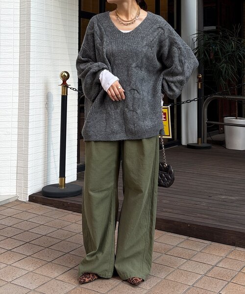 DouDou（ドゥドゥ）の「ボリュームケーブルプルオーバー（ニット/セーター・レディース・カーキ/チャコールグレー/ベージュ/ブラウン・FREE）」の13枚目の写真