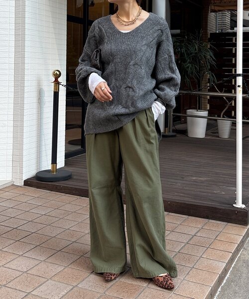 DouDou（ドゥドゥ）の「ボリュームケーブルプルオーバー（ニット/セーター・レディース・カーキ/チャコールグレー/ベージュ/ブラウン・FREE）」の17枚目の写真