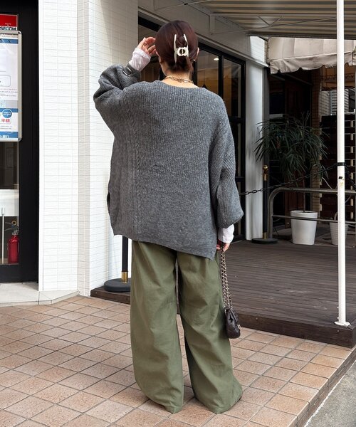 DouDou（ドゥドゥ）の「ボリュームケーブルプルオーバー（ニット/セーター・レディース・カーキ/チャコールグレー/ベージュ/ブラウン・FREE）」の15枚目の写真