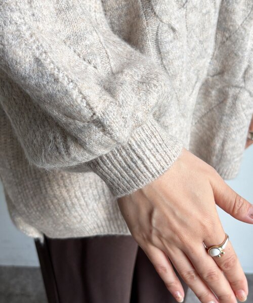 DouDou（ドゥドゥ）の「ボリュームケーブルプルオーバー（ニット/セーター・レディース・カーキ/チャコールグレー/ベージュ/ブラウン・FREE）」の6枚目の写真