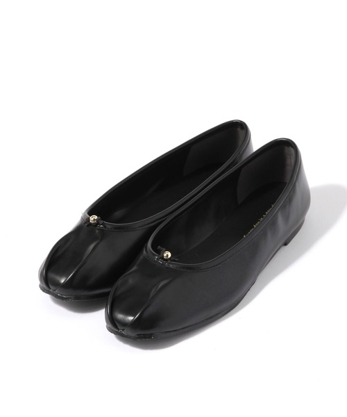 studio CLIP(スタディオクリップ)の「アソートギャザーパンプス(パンプス・レディース・オフホワイト/ブラック/レッド/マスタード・MEDIUM/LARGE/SMALL)」の2枚目の写真