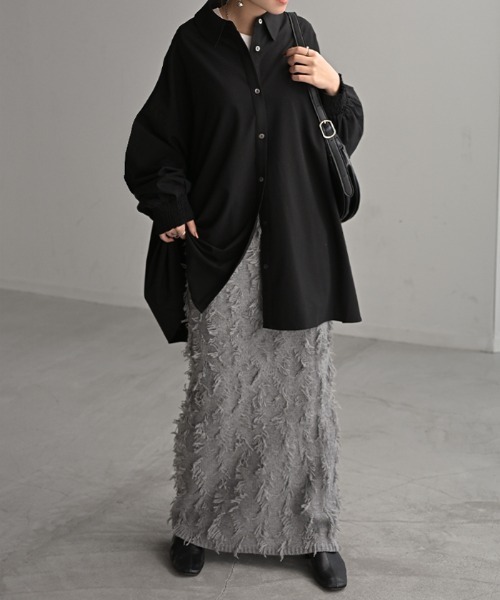 HUG.U(ハグユー)の「バックシャーリングシャツ(シャツ/ブラウス・レディース・ブラック/ライトベージュ/ホワイト/ダークグレー/ネイビー・FREE)」の20枚目の写真