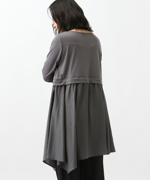 studio CLIP（スタディオクリップ）の「《natural by clip》ドッキングフレアチュニック（チュニック・レディース・アイボリー/チャコール・FREE）」の6枚目の写真