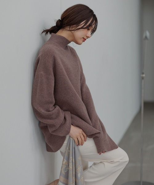 Andemiu（アンデミュウ）の「アクアハイネックミドルニット491833（ニット/セーター・レディース・オフホワイト/ブラック/ブラウン・FREE）」の5枚目の写真