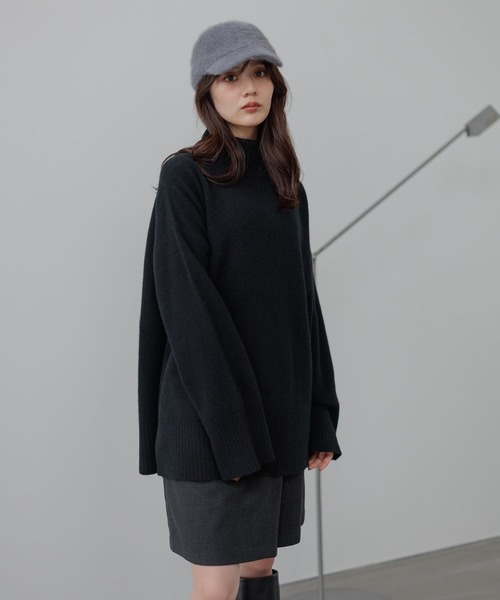 Andemiu（アンデミュウ）の「アクアハイネックミドルニット491833（ニット/セーター・レディース・オフホワイト/ブラック/ブラウン・FREE）」の9枚目の写真