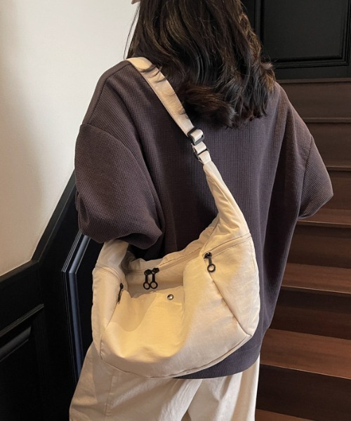 gossip！ロサンゼルス（ゴシップロサンゼルス）の「Y2K ダブル ナイロンポケットショルダークロスバッグ（ショルダーバッグ・レディース・オフホワイト/ブラック・FREE）」の10枚目の写真