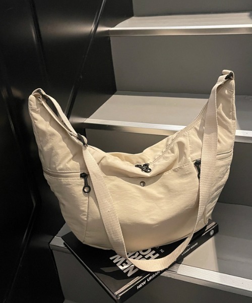 gossip！ロサンゼルス（ゴシップロサンゼルス）の「Y2K ダブル ナイロンポケットショルダークロスバッグ（ショルダーバッグ・レディース・オフホワイト/ブラック・FREE）」の14枚目の写真