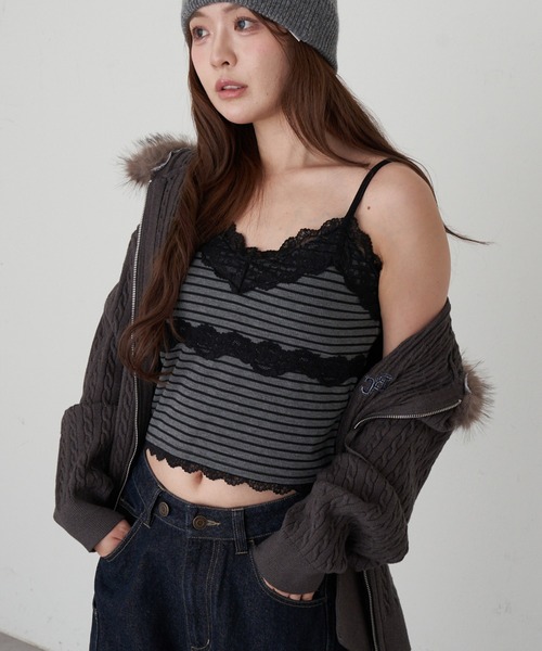 RAY CASSIN（レイカズン）の「パット付レースキャミ（キャミソール・レディース・チャコールグレー/レッド系その他2/ホワイト系その他/ブラック/ブラック系その他2/グレー系その他2・S）」の5枚目の写真