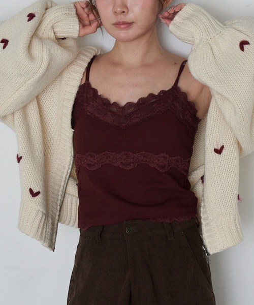 RAY CASSIN（レイカズン）の「パット付レースキャミ（キャミソール・レディース・チャコールグレー/レッド系その他2/ホワイト系その他/ブラック/ブラック系その他2/グレー系その他2・S）」の6枚目の写真