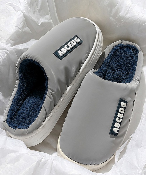 DAY CLOSET（デイ クローゼット）の「メンズ レディース バイカラー配色ワンポイントロゴ入りボアスリッパ（ルームシューズ/スリッパ・レディース・グレー/ブラウン/ピンク/パープル/オフホワイト・26cm/27cm/25cm/23cm/24cm）」の3枚目の写真