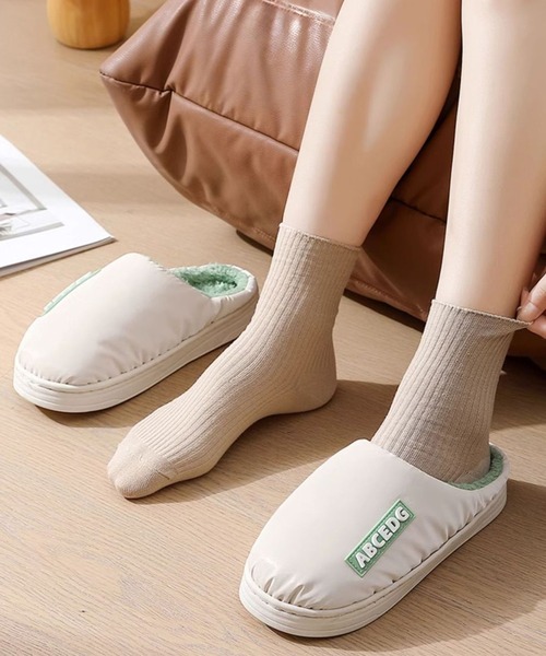 DAY CLOSET（デイ クローゼット）の「メンズ レディース バイカラー配色ワンポイントロゴ入りボアスリッパ（ルームシューズ/スリッパ・レディース・グレー/ブラウン/ピンク/パープル/オフホワイト・26cm/27cm/25cm/23cm/24cm）」の7枚目の写真