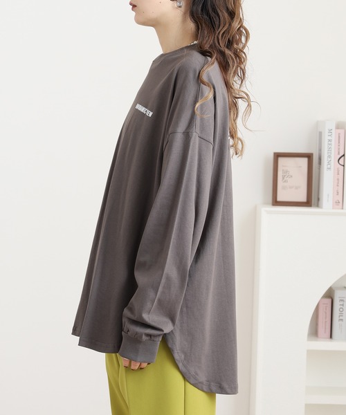myke(ミーカ)の「myke ラウンドヘムBIGシルエットプリントロンT(Tシャツ/カットソー・レディース・カーキ/ホワイト系1/ホワイト系2/チャコール・M)」の19枚目の写真