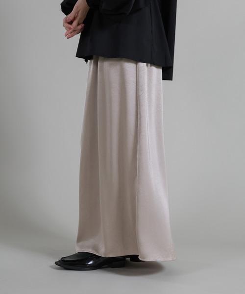 select MOCA Et(セレクトモカエト)の「【Et】Satin Washer Narrow Skirt(スカート・レディース・ブラウン/ベージュ/ブラック・LARGE/MEDIUM)」の20枚目の写真