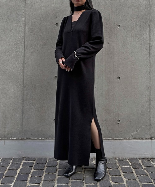 &g'aime(アンジェム)の「【&g'aime】2wayチョーカー付きニットワンピース 2-Way Choker Knit Dress(ワンピース・レディース・ブラック/グレイッシュベージュ/ブルー・FREE)」の4枚目の写真