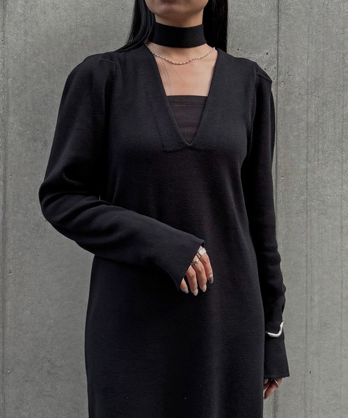&g'aime(アンジェム)の「【&g'aime】2wayチョーカー付きニットワンピース 2-Way Choker Knit Dress(ワンピース・レディース・ブラック/グレイッシュベージュ/ブルー・FREE)」の10枚目の写真