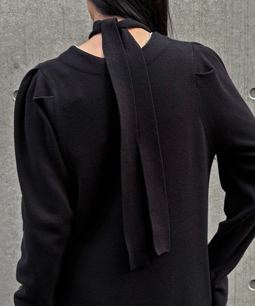 &g'aime(アンジェム)の「【&g'aime】2wayチョーカー付きニットワンピース 2-Way Choker Knit Dress(ワンピース・レディース・ブラック/グレイッシュベージュ/ブルー・FREE)」の14枚目の写真
