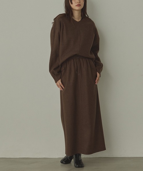 hunch（ハンチ）の「圧縮ニットソー Vネック コクーンニット（ニット/セーター・レディース・ダークブラウン/ベージュ/チャコール・FREE）」の20枚目の写真