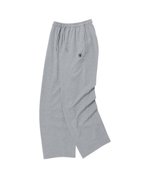 WOOALONG（ウアロン）の「Signature relax wide pants - GREY（スウェットパンツ・レディース・ライトグレー・LARGE/MEDIUM/SMALL）」の2枚目の写真