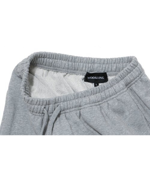WOOALONG（ウアロン）の「Signature relax wide pants - GREY（スウェットパンツ・レディース・ライトグレー・LARGE/MEDIUM/SMALL）」の5枚目の写真