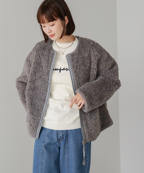 Bou Jeloud(ブージュルード)の「ボアショートアウター(ブルゾン・レディース・オフホワイト/グレー・FREE)」の2枚目の写真