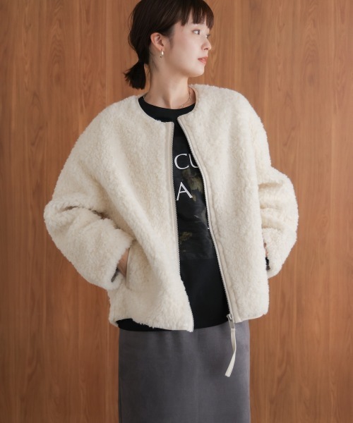 Bou Jeloud(ブージュルード)の「ボアショートアウター(ブルゾン・レディース・オフホワイト/グレー・FREE)」の3枚目の写真