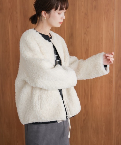 Bou Jeloud(ブージュルード)の「ボアショートアウター(ブルゾン・レディース・オフホワイト/グレー・FREE)」の5枚目の写真