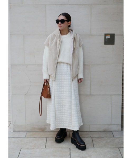 BeBeoD(べベッド)の「キルティングフレアロングスカート(スカート・レディース・ブラック/アイボリー・フリー)」の3枚目の写真