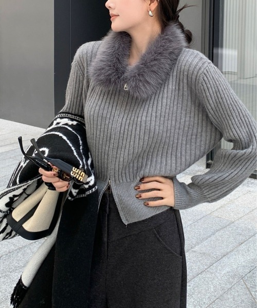 MAISON DE THERESE(メゾン ド テレーズ)の「ファー付き ジップアップ ニット(ニット/セーター・レディース・ブラック/ブラウン系その他/ワイン/グレー/ライトベージュ/Off White・FREE)」の3枚目の写真