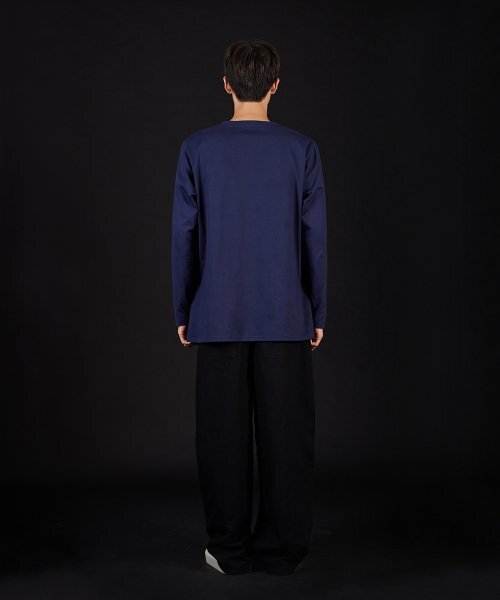 ASTRAL PROJECTION(アストラルプロジェクション)の「エイピークラブ オーバーサイズ ロングスリーブTシャツ_ネイビー(Tシャツ/カットソー・メンズ・その他・LARGE/MEDIUM/X-LARGE/XX-LARGE)」の7枚目の写真