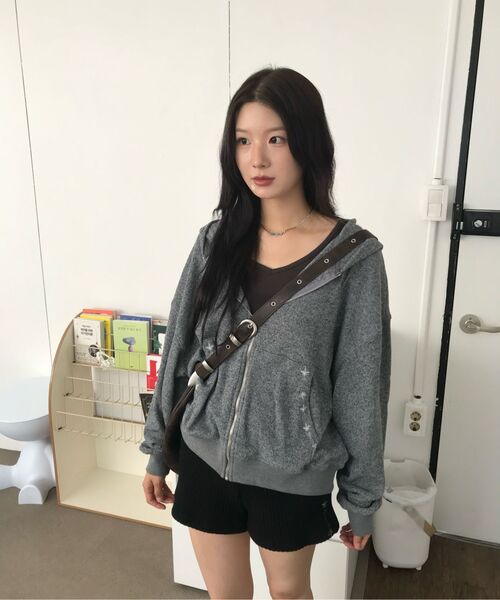 CURETTY（キュリティ）の「C HOODED KNIT ZIP-UP_GREY（パーカー・レディース・グレー・SMALL）」の14枚目の写真