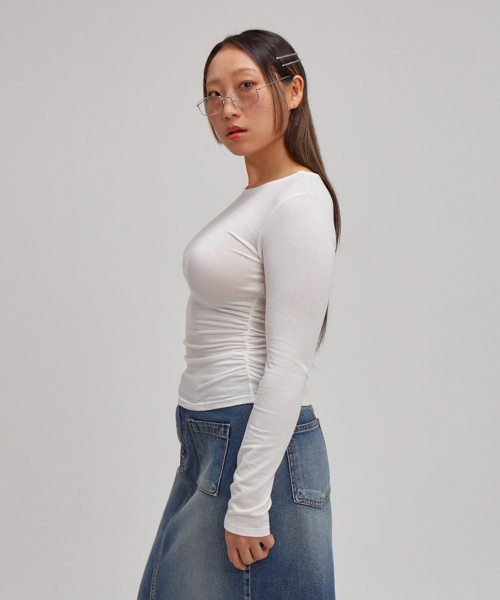 SALON DE YOHN(サロンドヨーン)の「Basic Shirring Long Sleeve T_ White(Tシャツ/カットソー・レディース・その他・LARGE/MEDIUM/SMALL)」の2枚目の写真