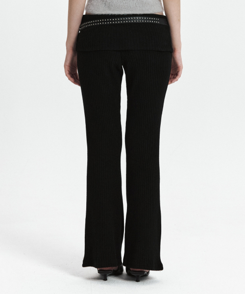 CURETTY(キュリティ)の「C FOLD BANDING RIBBED FLARE PANTS_BLACK(その他パンツ・レディース・ブラック・SMALL)」の4枚目の写真